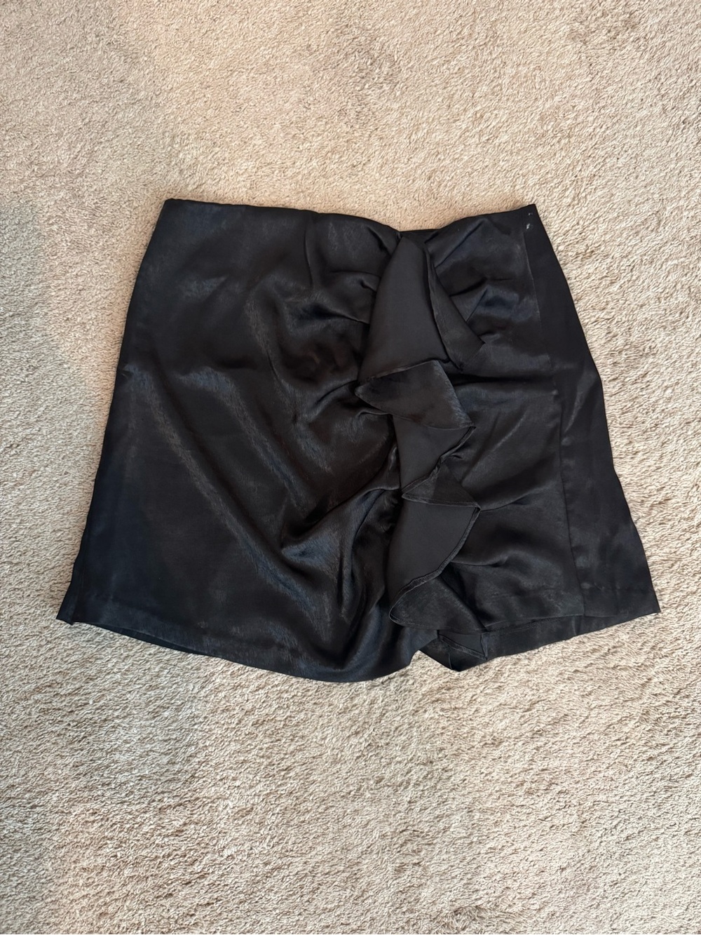Ruffle black skort